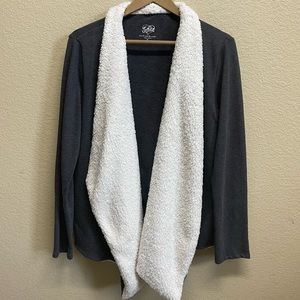 🛍️3/$15🛍️ JUSTICE Sherpa Lined Cardigan Sweater Girls size 20 Gray